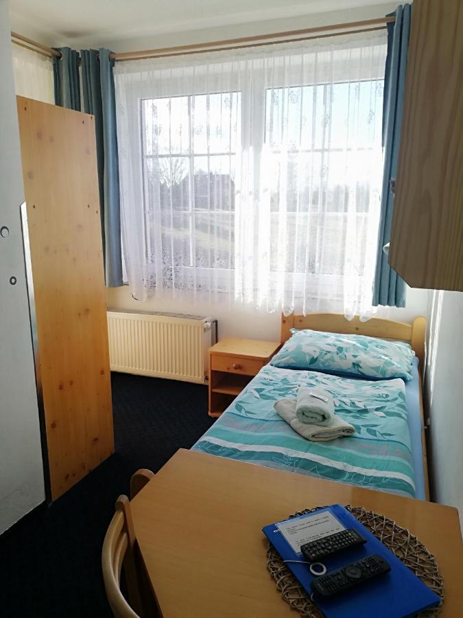 Pension Pastis Janov Buitenkant foto